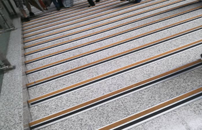 Aluminium edge anti slip decking strips for stairs